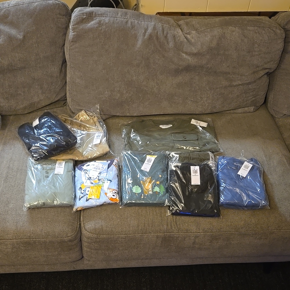 Old navy bundle brand new 5t